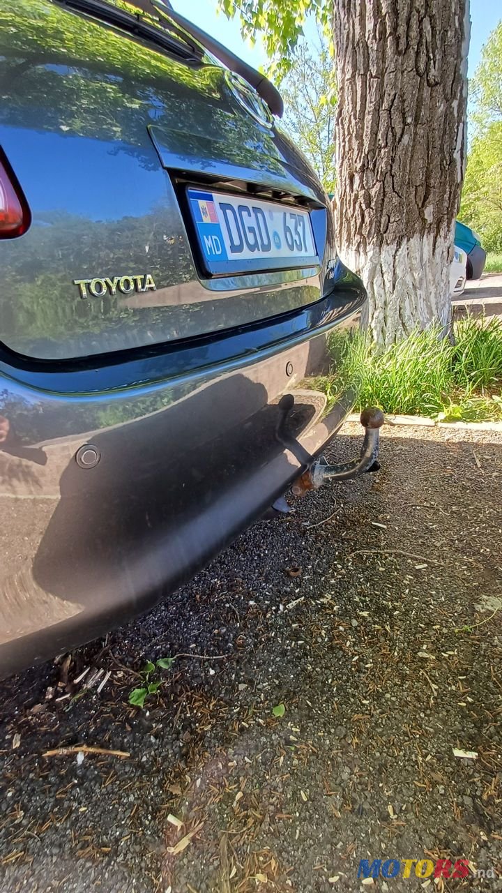 2007' Toyota Auris photo #6