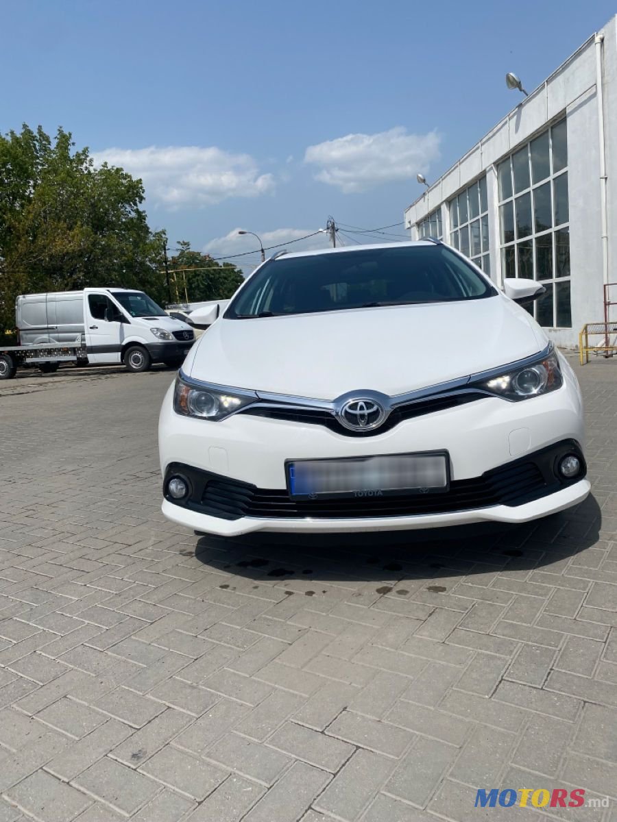 2016' Toyota Auris photo #1