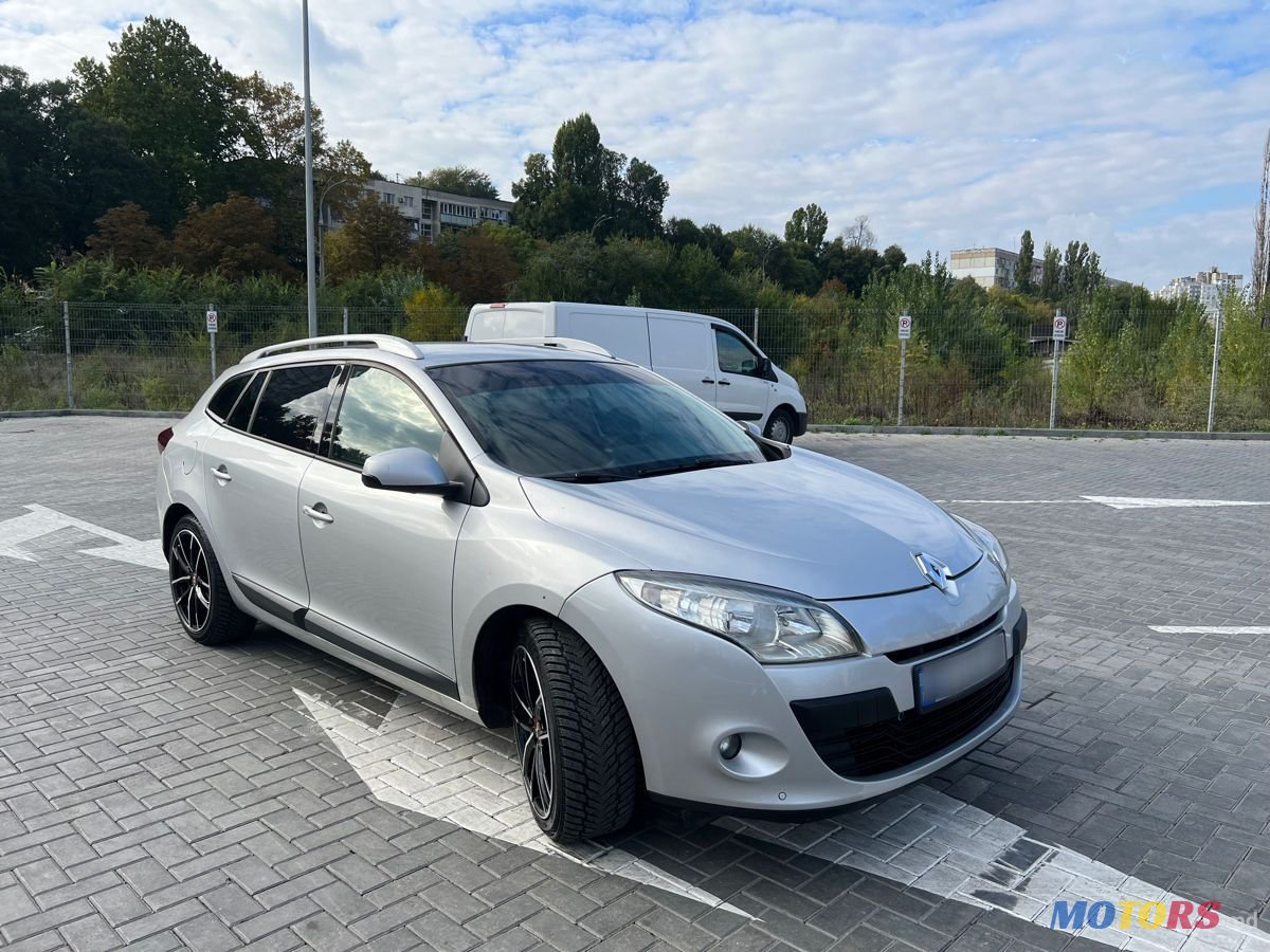 2012' Renault Megane photo #6