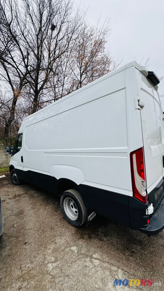 2015' Iveco Daily photo #2