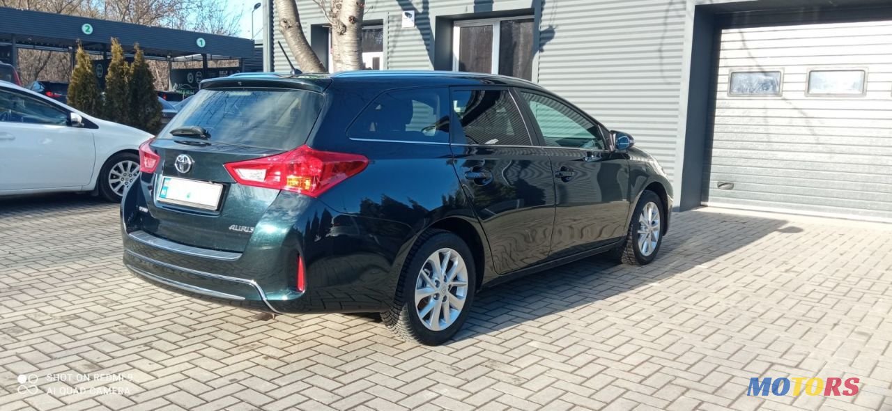 2014' Toyota Auris photo #1