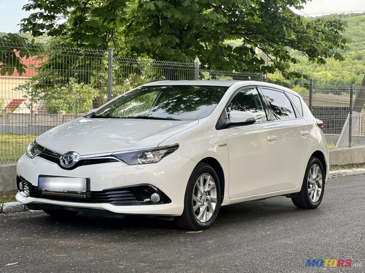 2016' Toyota Auris photo #2