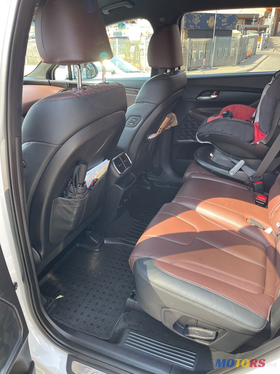 2019' Hyundai Santa Fe photo #5