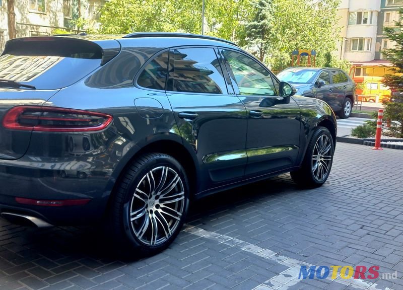 2017' Porsche Macan photo #4