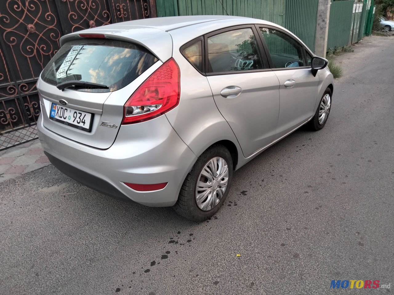 2012' Ford Fiesta photo #4