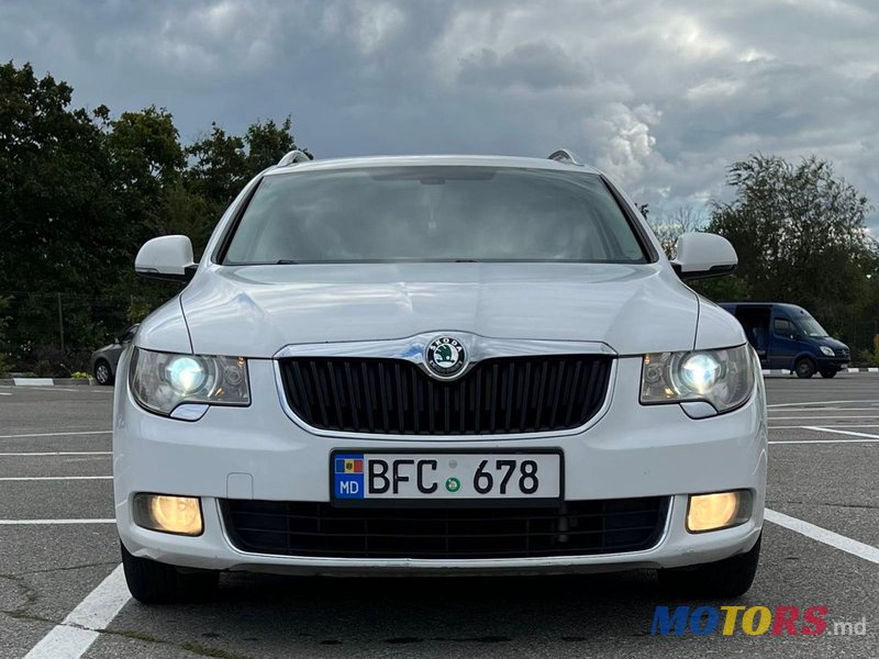 2012' Skoda Superb photo #4