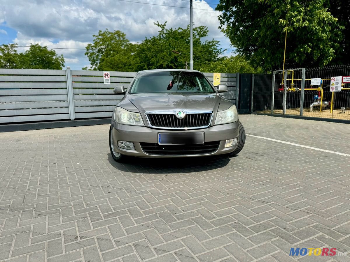 2009' Skoda Octavia photo #2