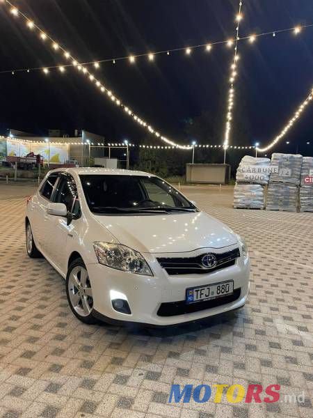 2011' Toyota Auris photo #3