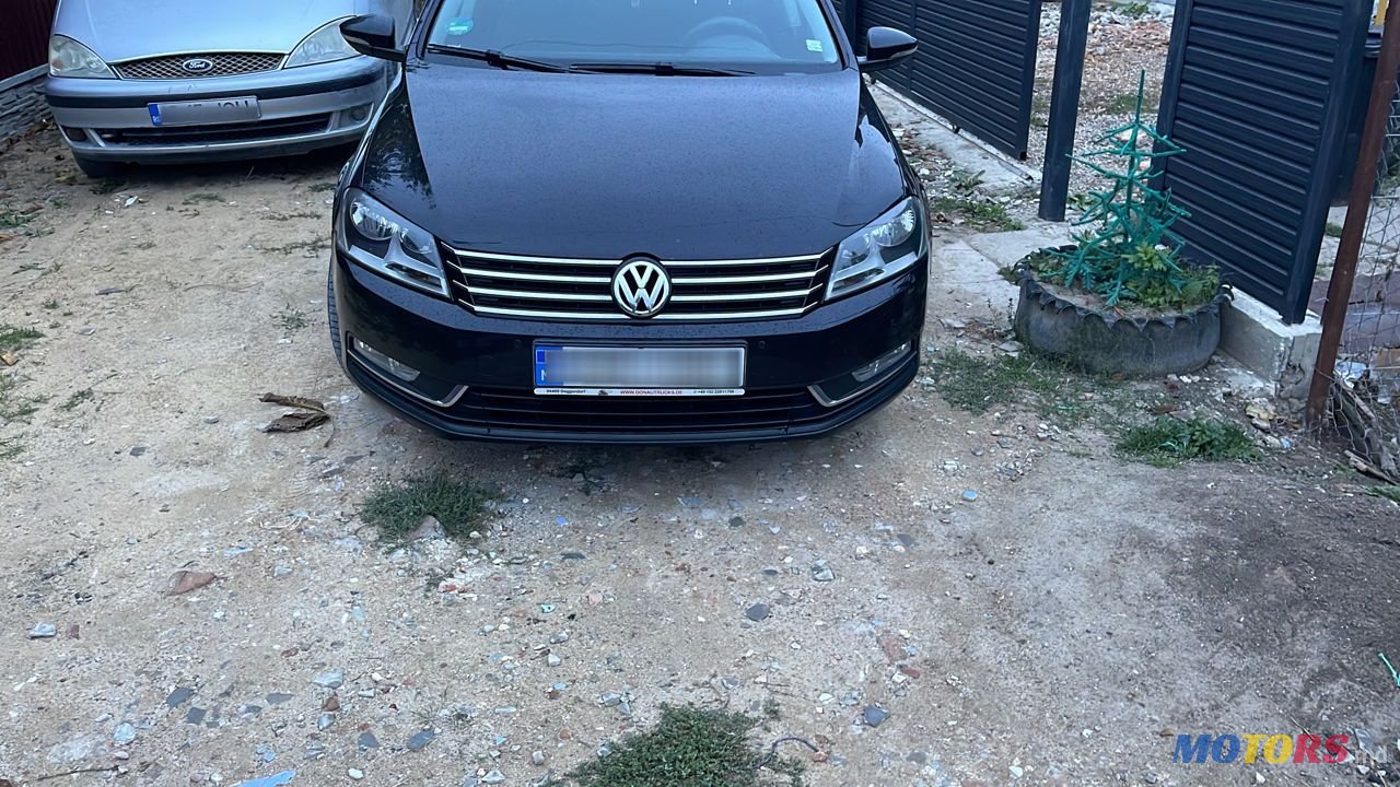 2012' Volkswagen Passat photo #1