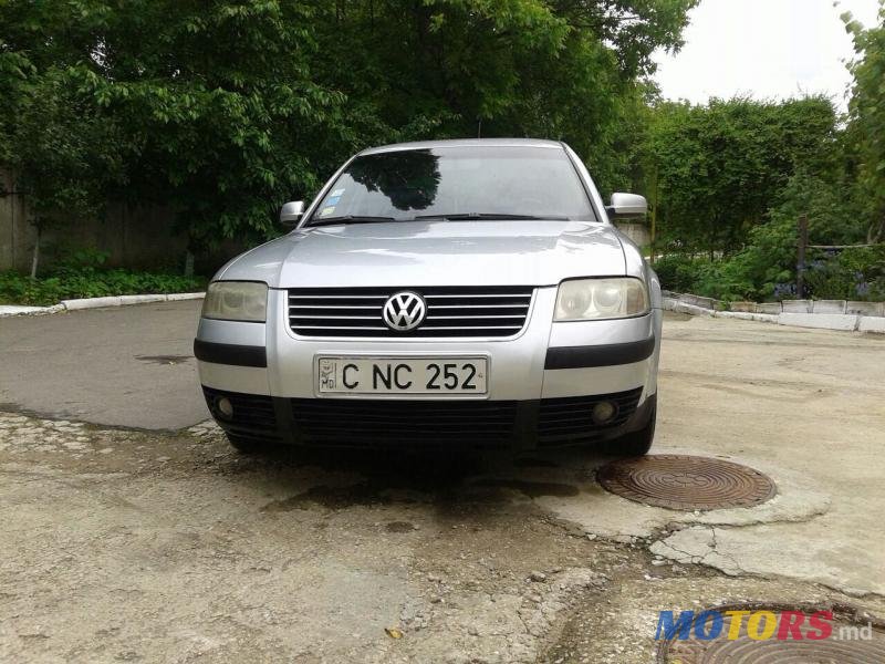 2003' Volkswagen Passat photo #4