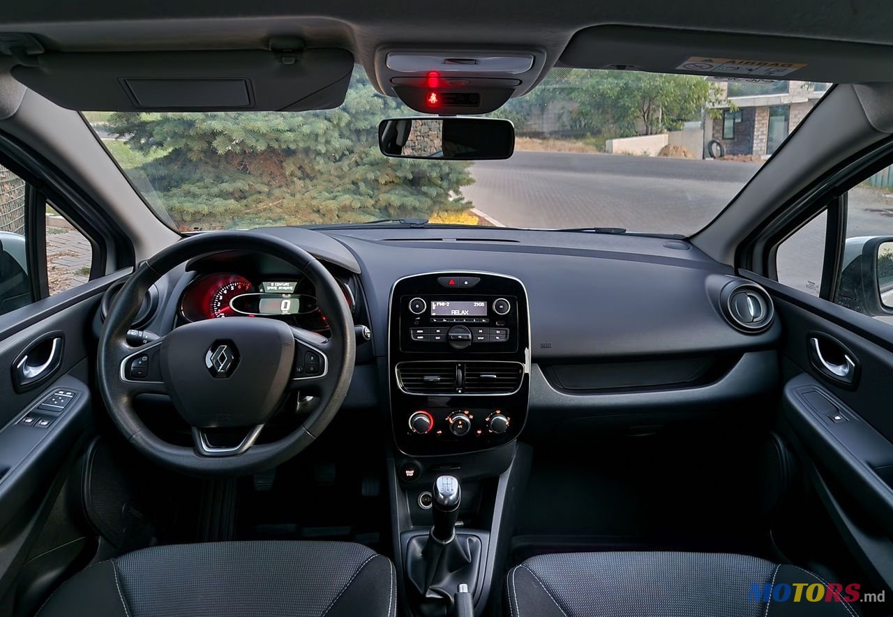 2019' Renault Clio photo #4