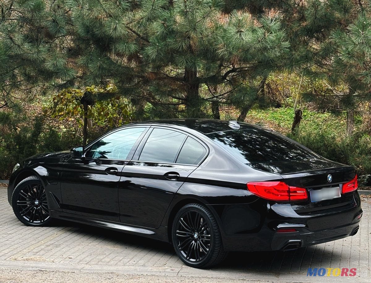 2020' BMW 5 Series photo #5