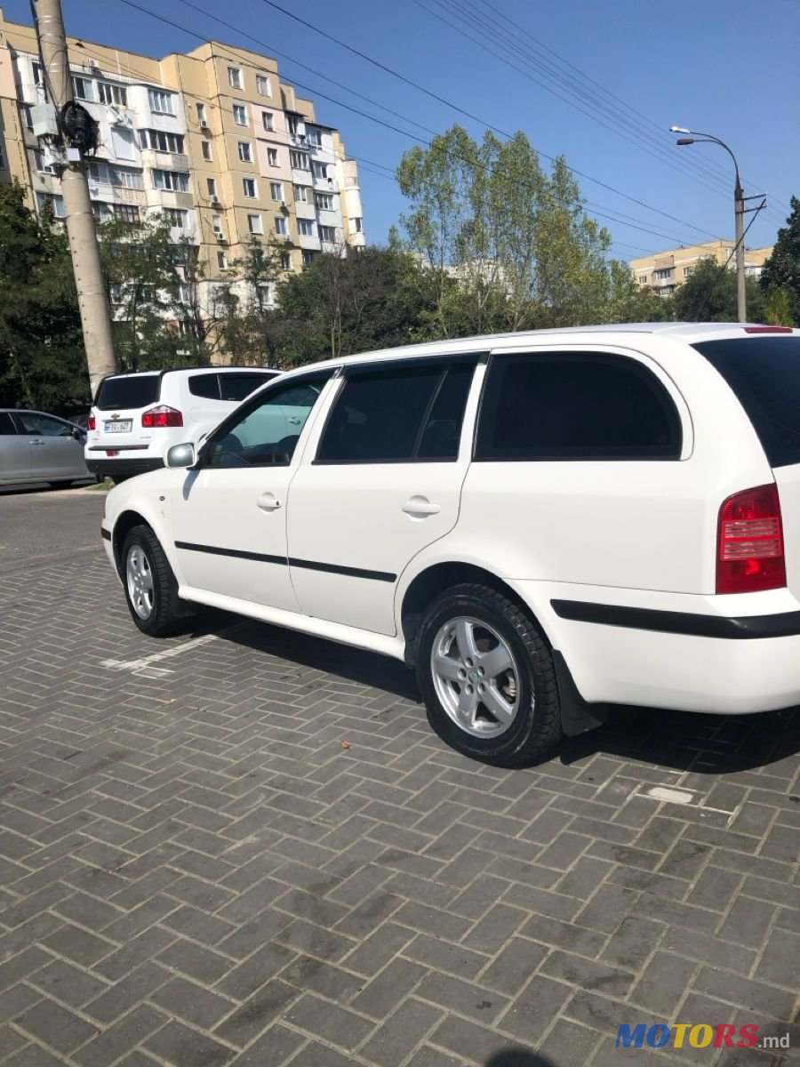 2002' Skoda Octavia photo #3
