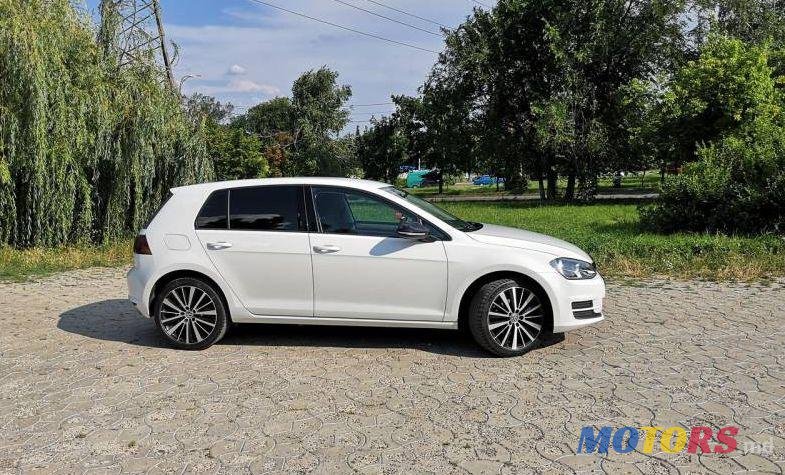 2015' Volkswagen Golf photo #1