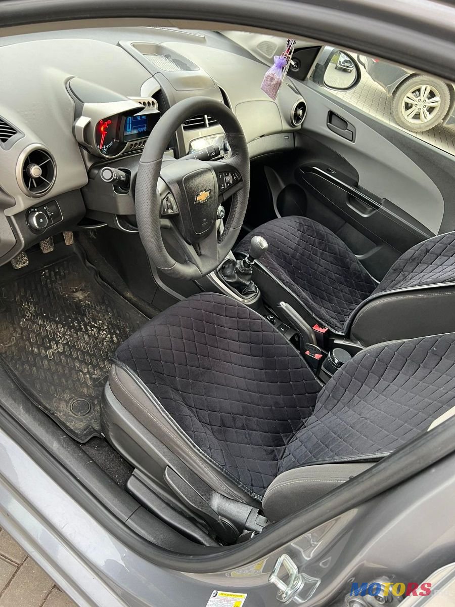 2012' Chevrolet Aveo photo #5