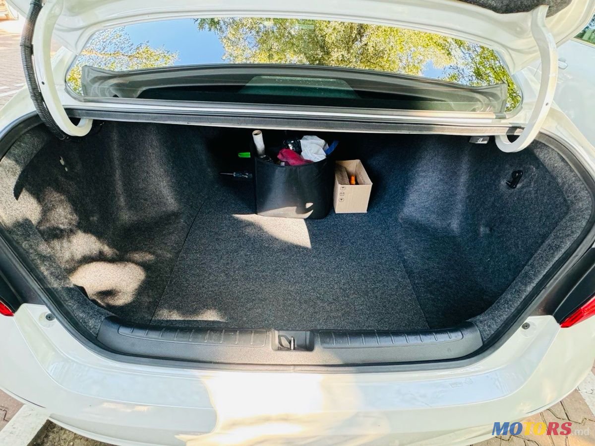 2019' Honda Accord photo #3