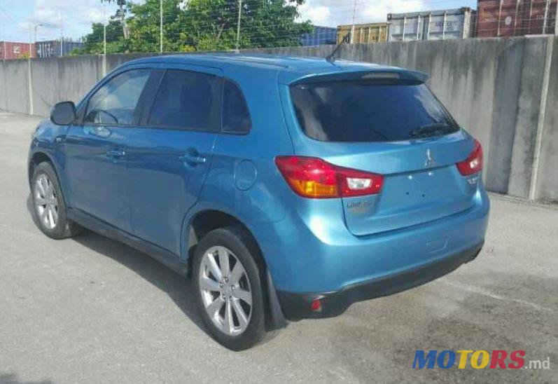 2014' Mitsubishi Outlander photo #1