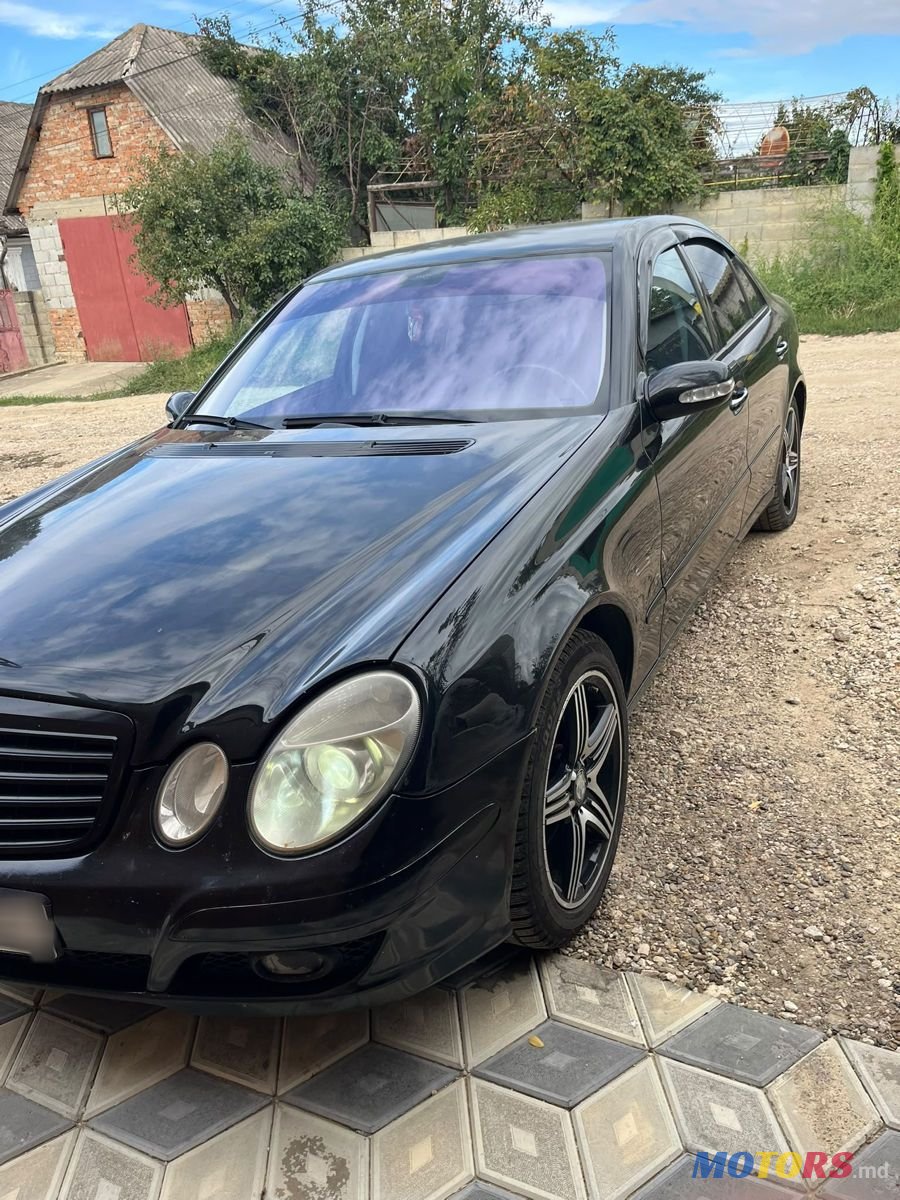 2006' Mercedes-Benz E-Class photo #1