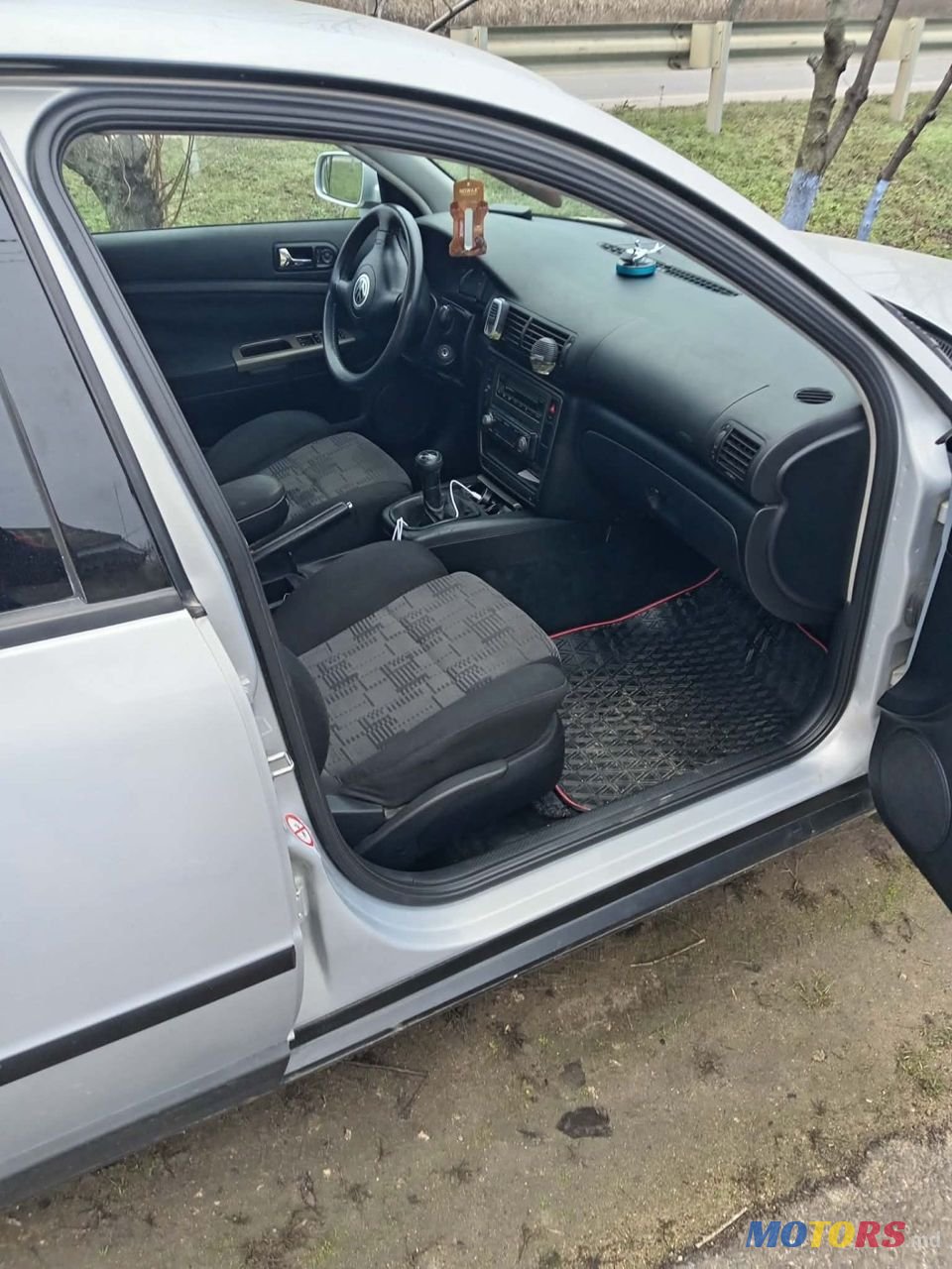 1997' Volkswagen Passat photo #5