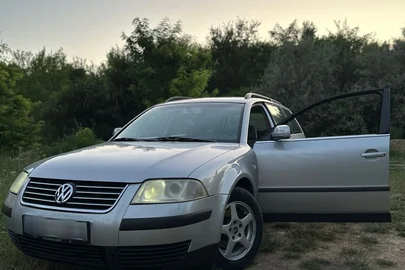 2002' Volkswagen Passat