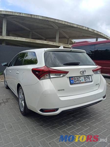 2016' Toyota Auris photo #4