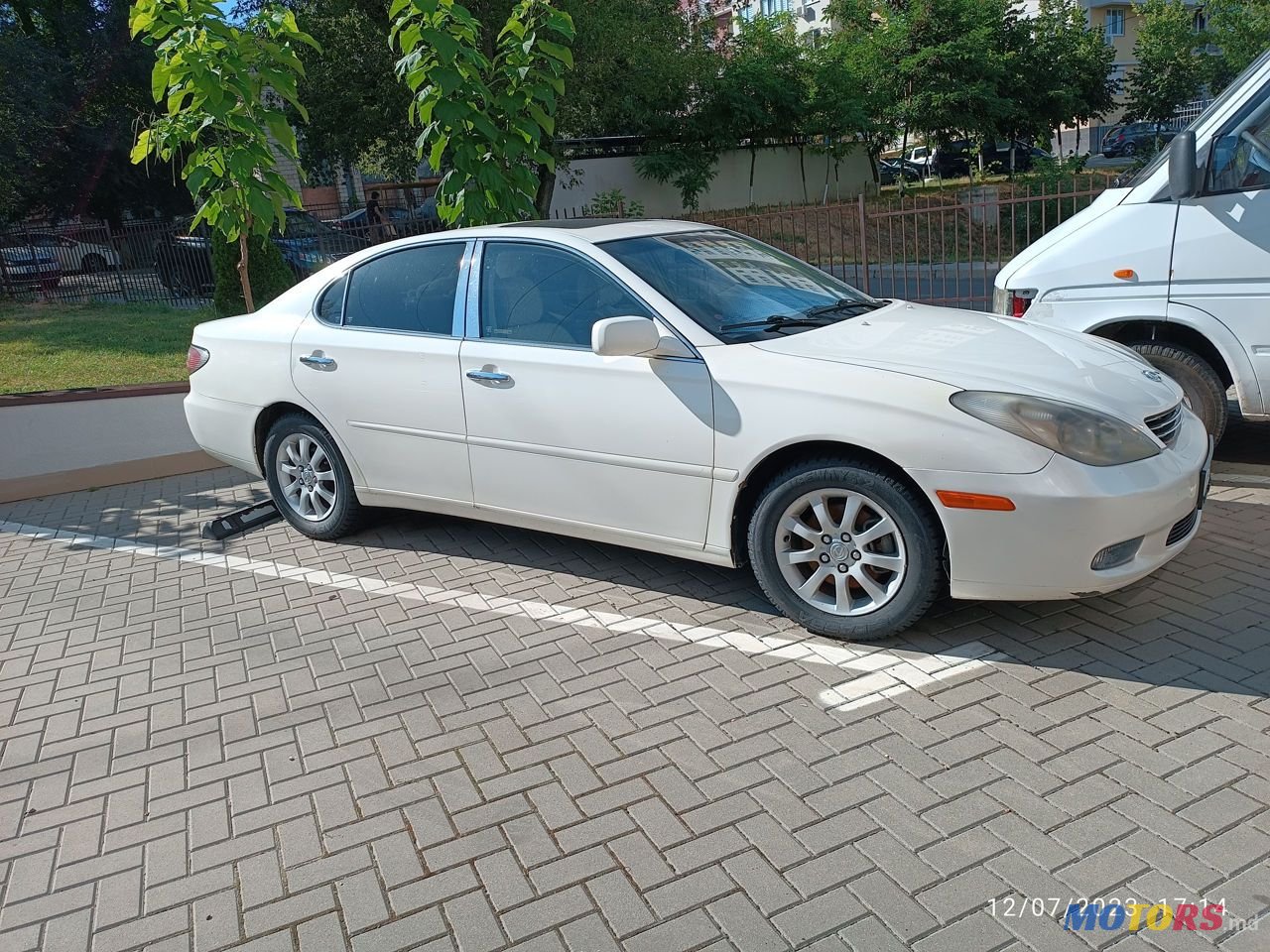 2002' Lexus Es Series photo #4