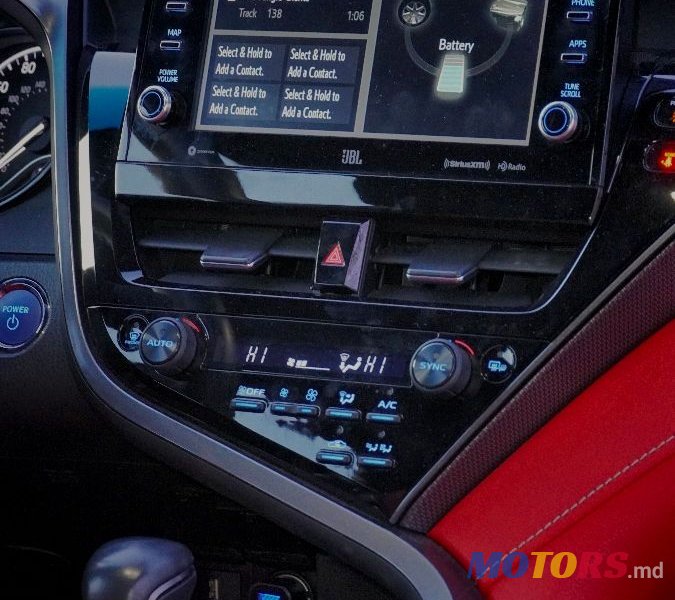 2020' Toyota Camry photo #6