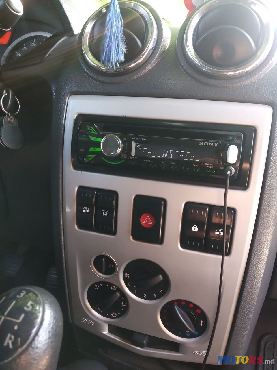 2008' Dacia Logan Mcv photo #5