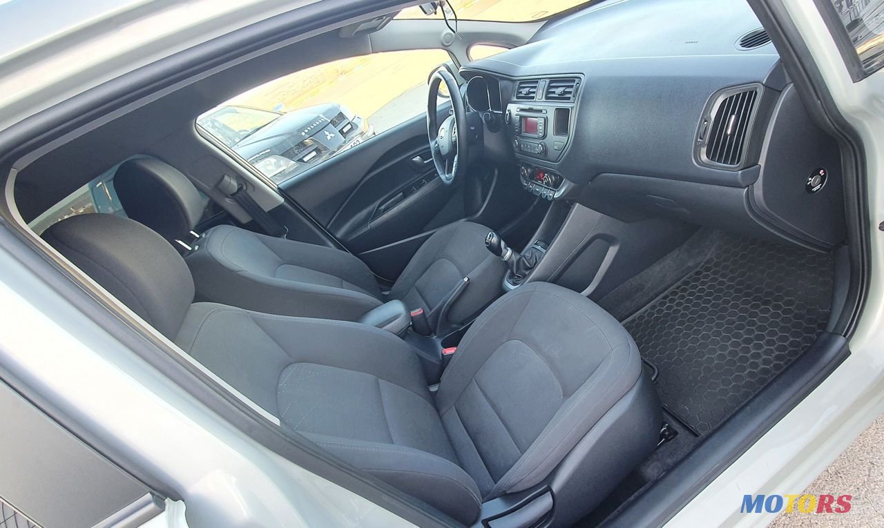 2012' Kia Rio photo #6