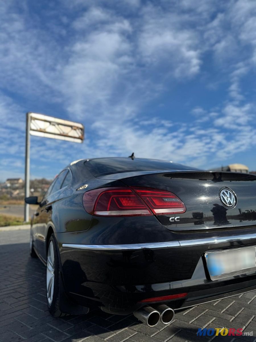 2013' Volkswagen Passat photo #4