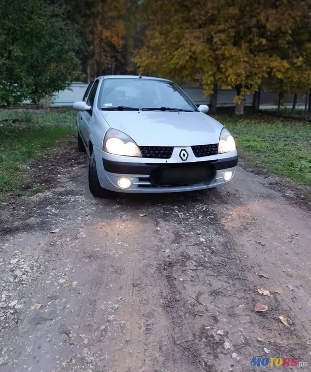 2004' Renault photo #1