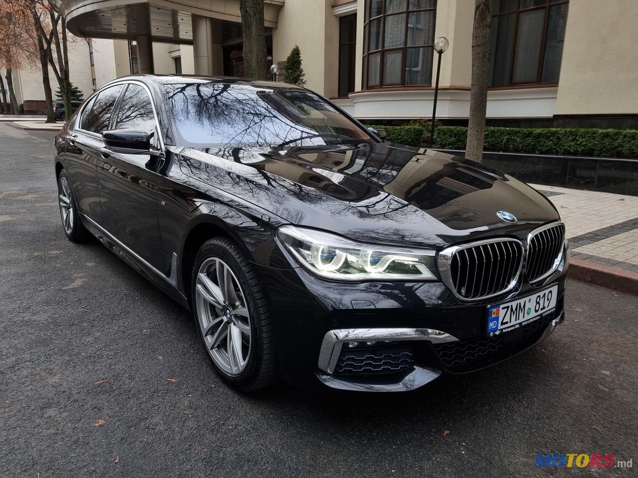 2016' BMW 7 Series photo #1