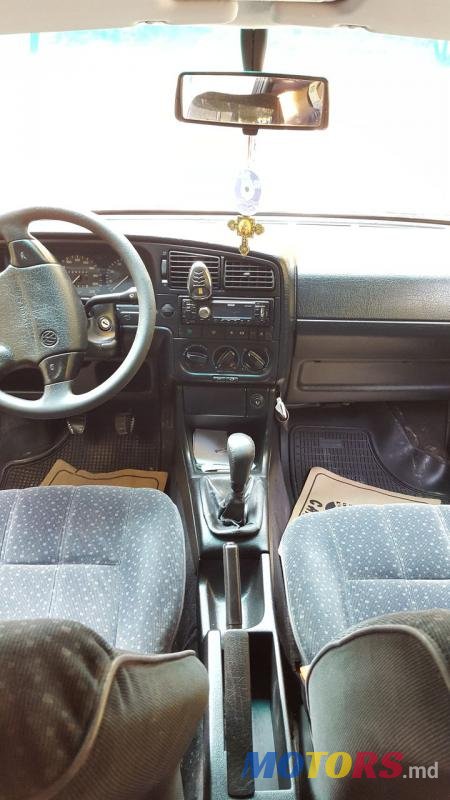 1995' Volkswagen Passat photo #3