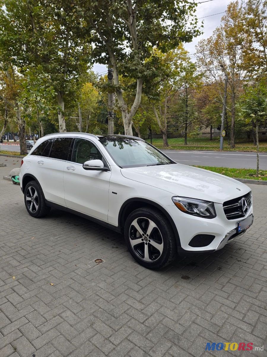 2019' Mercedes-Benz GLC photo #4