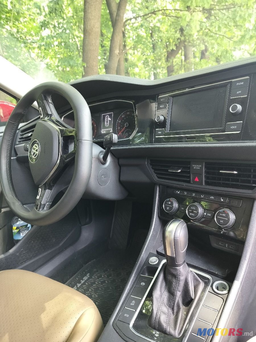 2020' Volkswagen Jetta photo #6