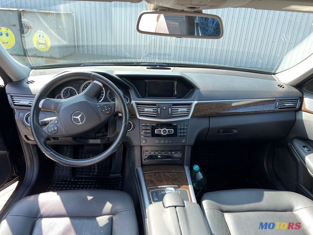 2013' Mercedes-Benz E-Class photo #6