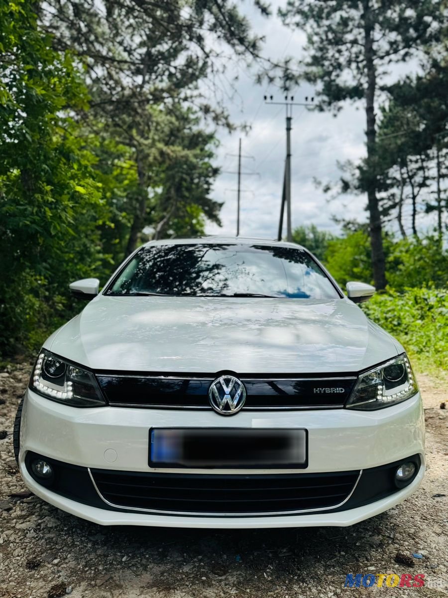 2013' Volkswagen Jetta photo #2