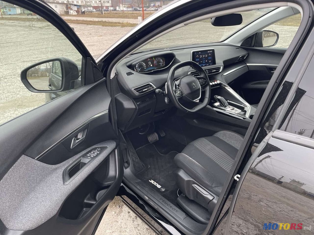 2018' Peugeot 3008 photo #3