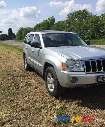 2005' Jeep Grand Cherokee photo #1