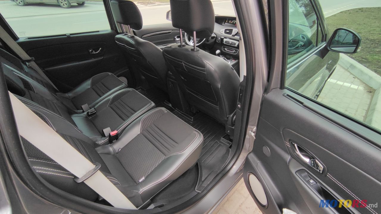 2015' Renault Grand Scenic photo #6