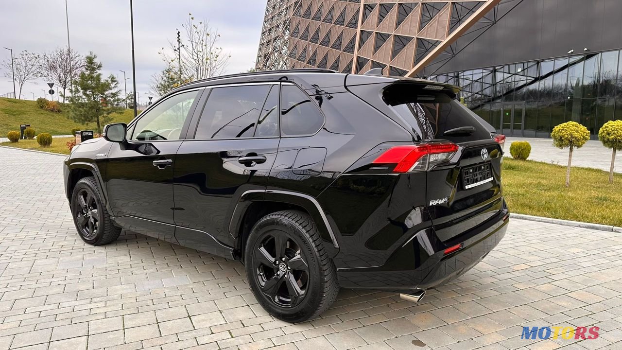 2021' Toyota RAV4 photo #4