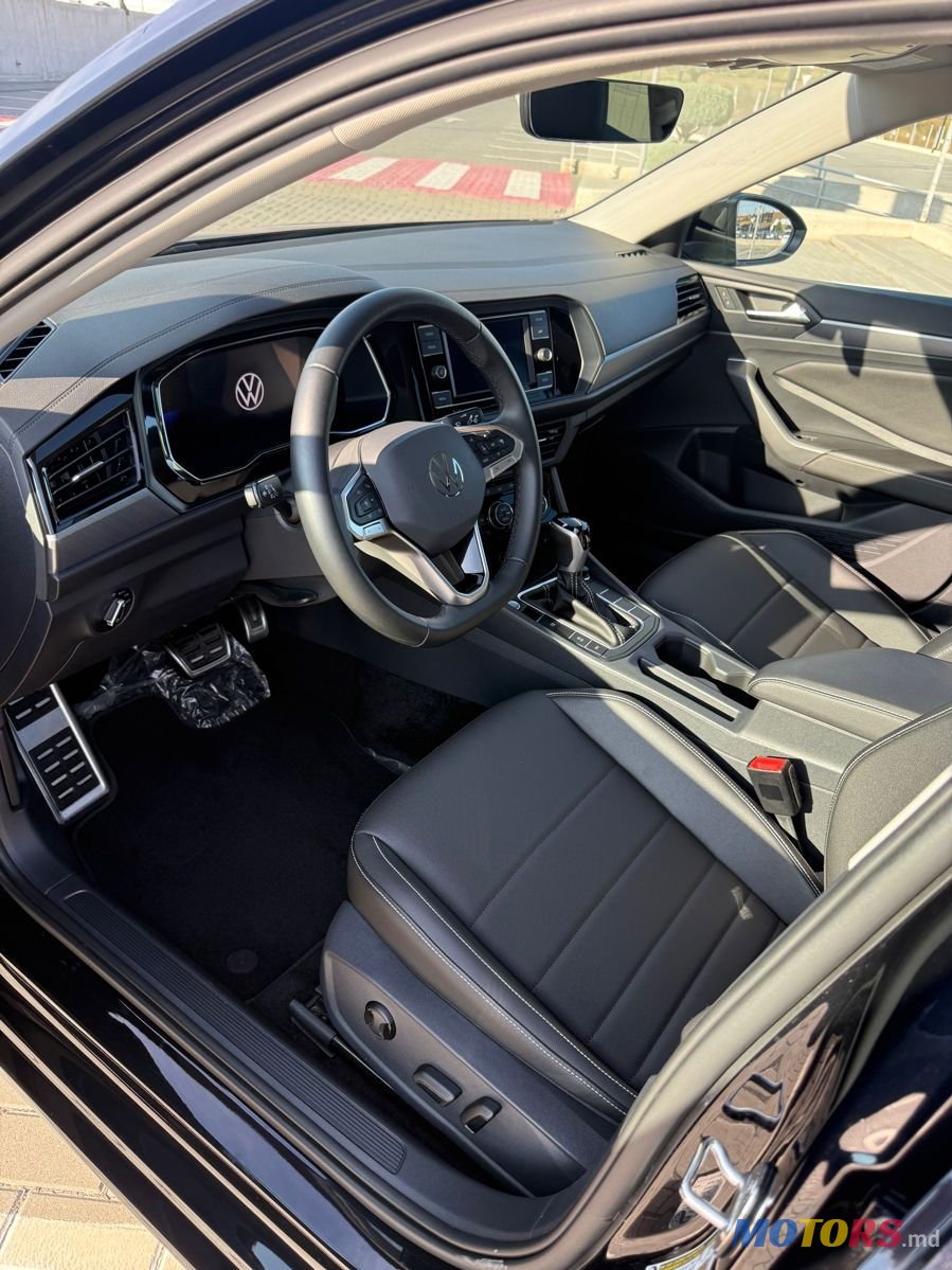 2023' Volkswagen Jetta photo #5