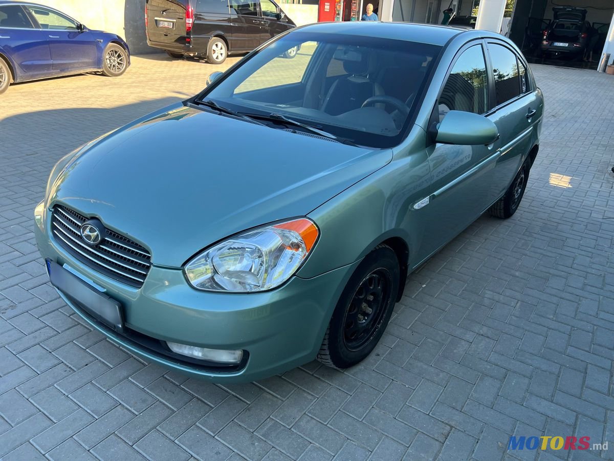 2008' Hyundai Accent photo #6