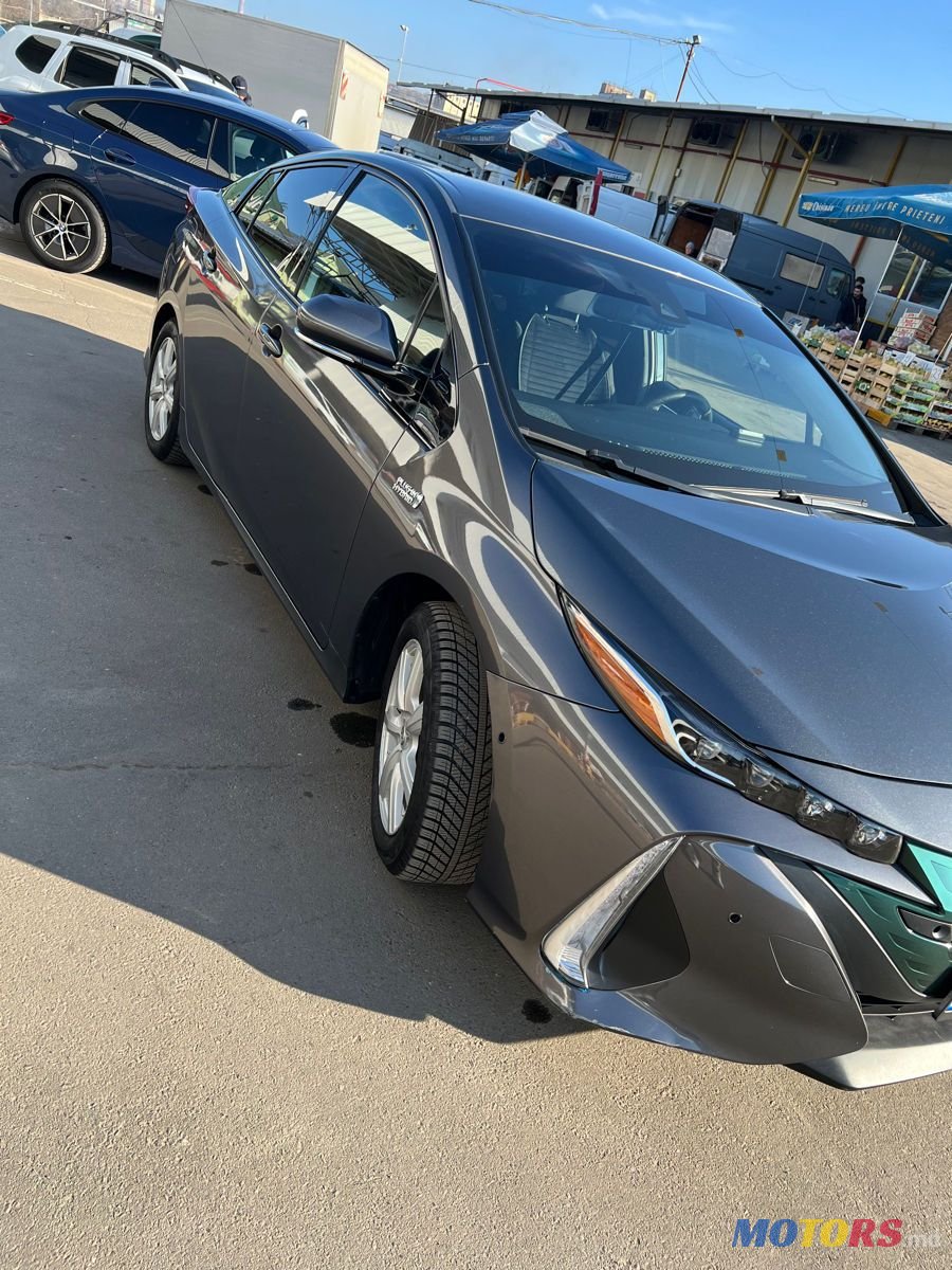 2019' Toyota Prius photo #3