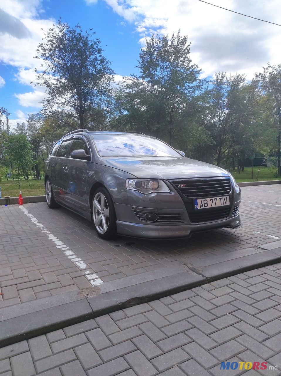 2006' Volkswagen Passat photo #2