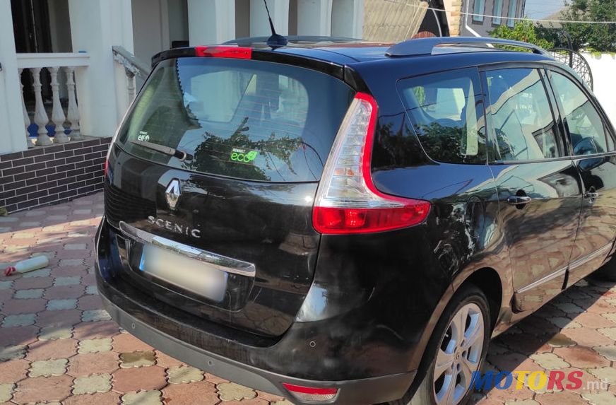 2013' Renault Grand Scenic photo #3