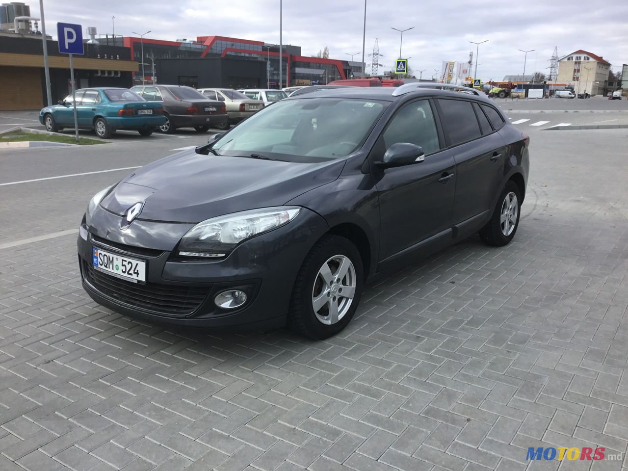 2013' Renault Megane photo #2