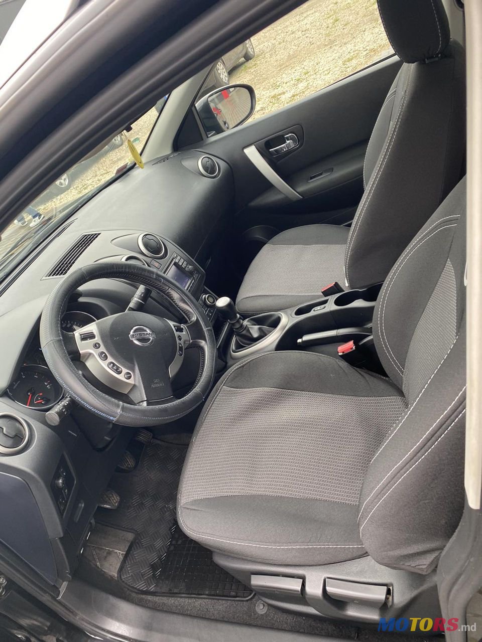 2010' Nissan Qashqai +2 photo #2