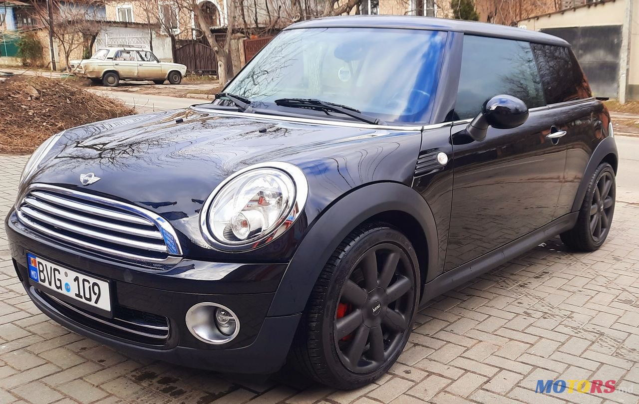 2010' MINI Cooper photo #1