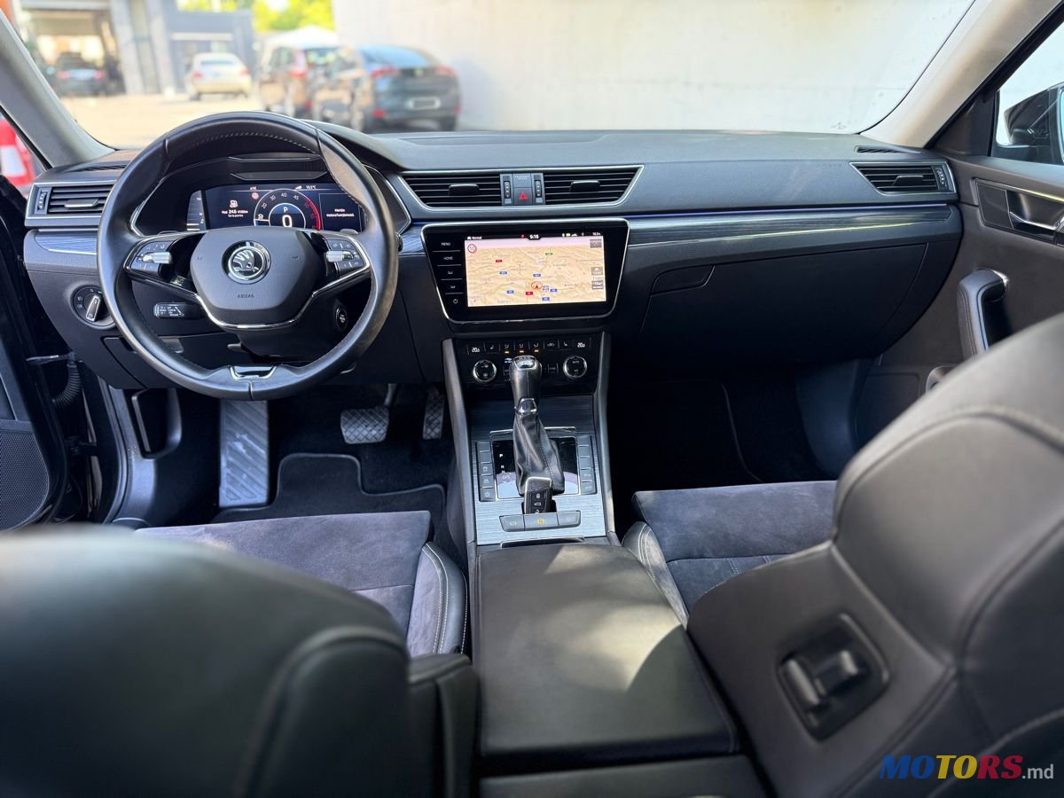 2019' Skoda Superb photo #5